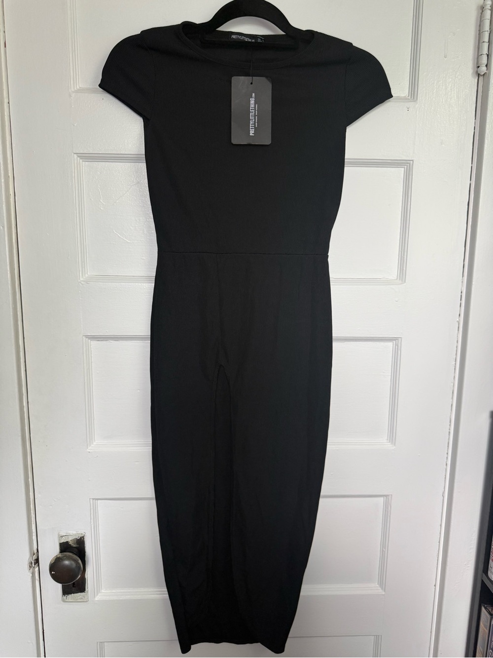 PrettyLittleThing Black Cap Sleeve Bodycon Side Slit Ribbed Midi Dress 6